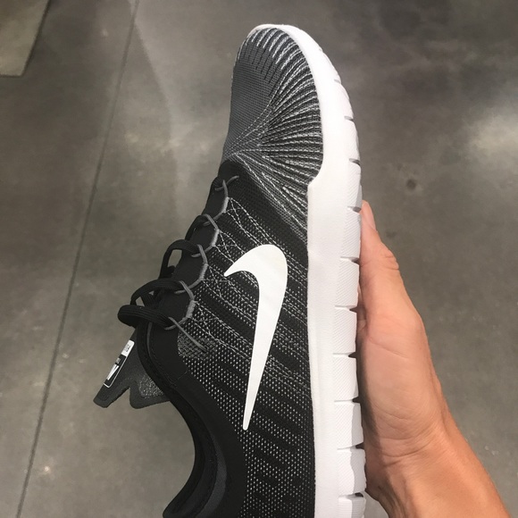🖤Classic black & white NIKE SHOES - Picture 5 of 8